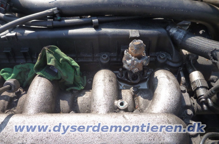 Udstrkning af en svejst indsprjtningsdyse
                  fra Peugeot / Citroen med 2.2 HDi motor