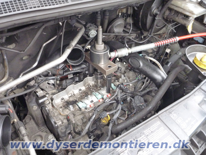 Aftrkning af indsprjtningsdyser fra Renault
                Master / Opel Movano / Nissan NV400 med 2.3 motor